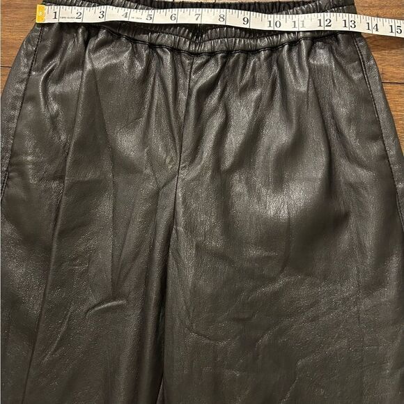 Aritzia Babaton Black High Rise Faux Leather Wide Leg Pants Size 2 - Picture 4 of 8